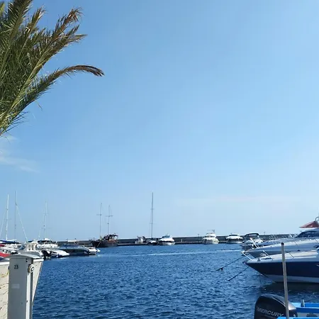 Admiral Apartment